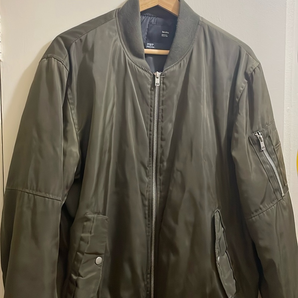 Men’s olive green Bershka bomber jacket